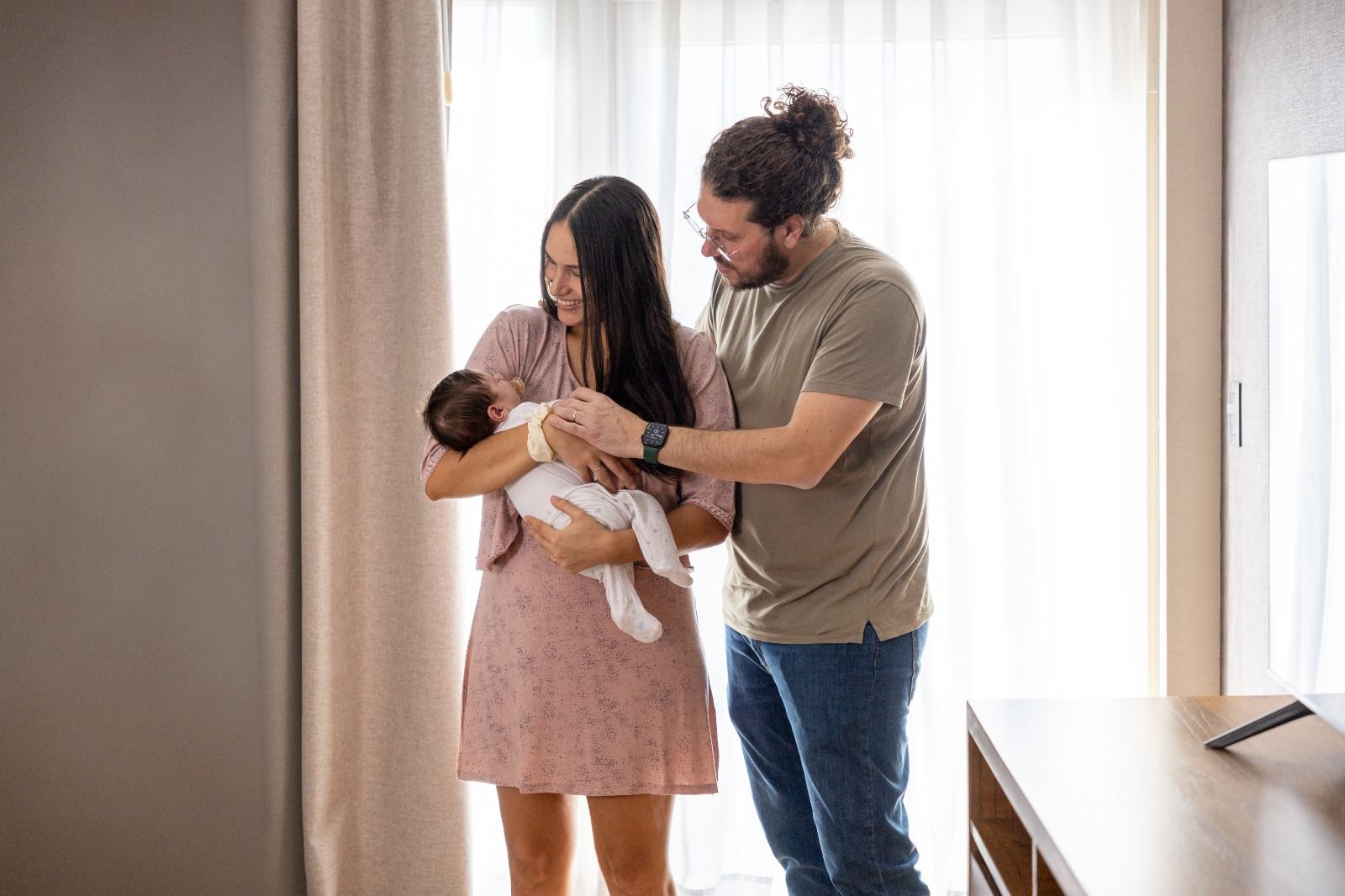 Familia con su recién nacido