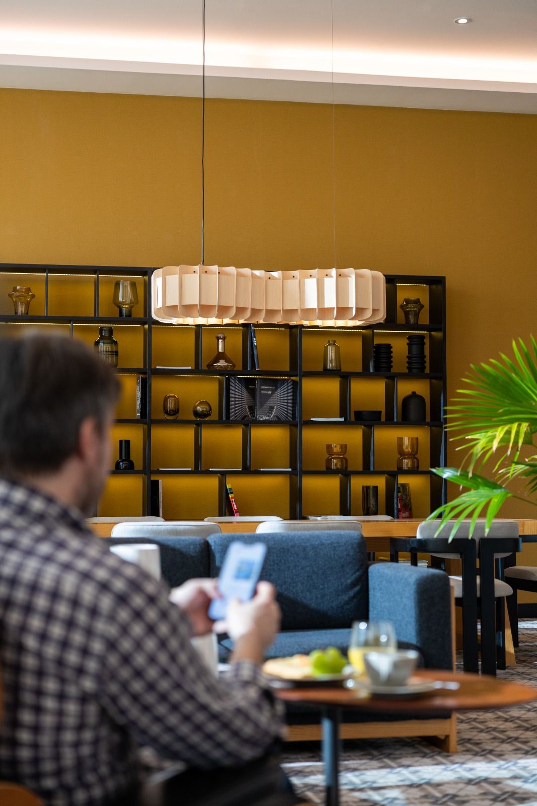 Lounge y biblioteca